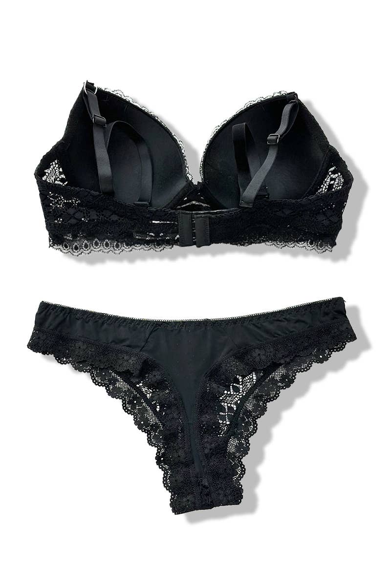 Conjunto de sutiã com aro e bojo + calcinha fio dental