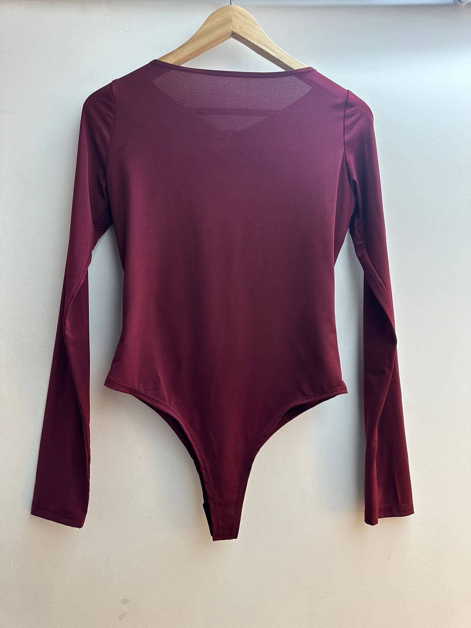 Body único com fivela