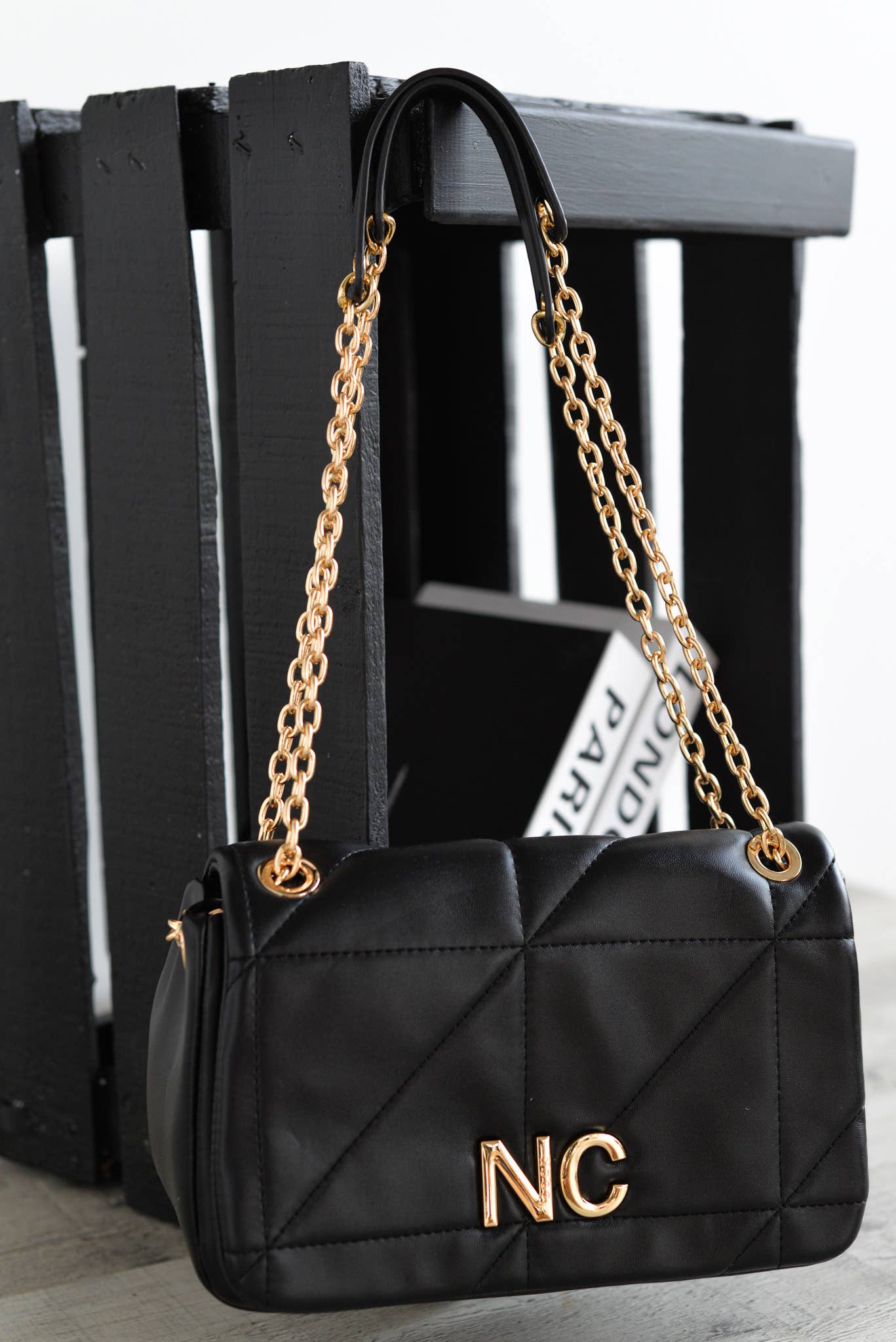 Bandoleira Aba Pele Vegana NC Costurada Preta