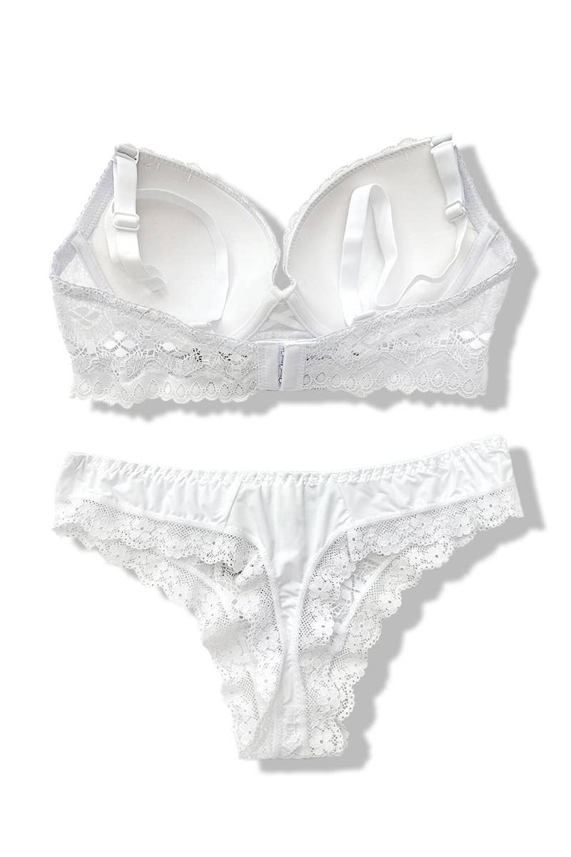 Conjunto de sutiã com aro e bojo + calcinha fio dental