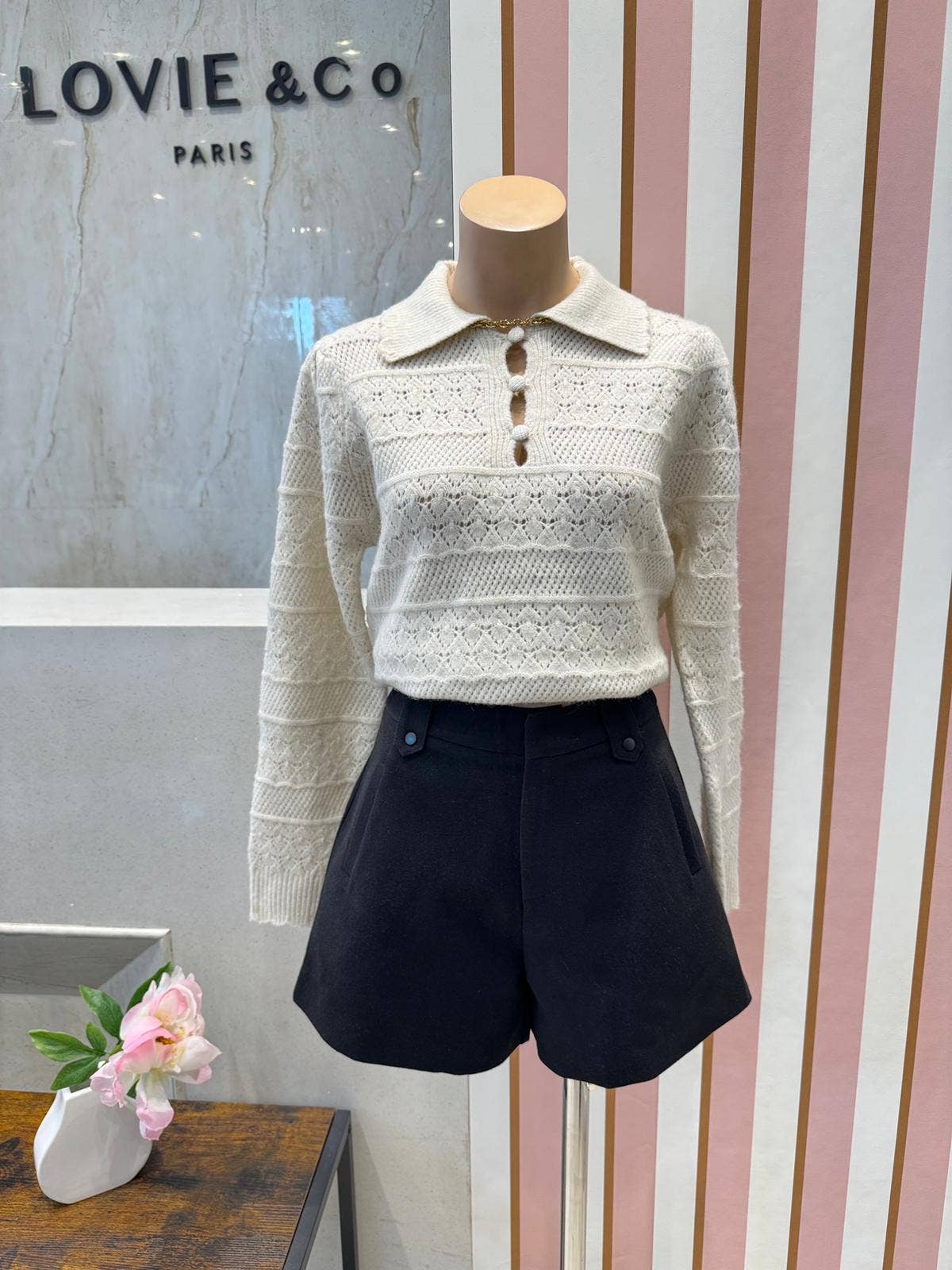 Calções de cintura alta com passantes