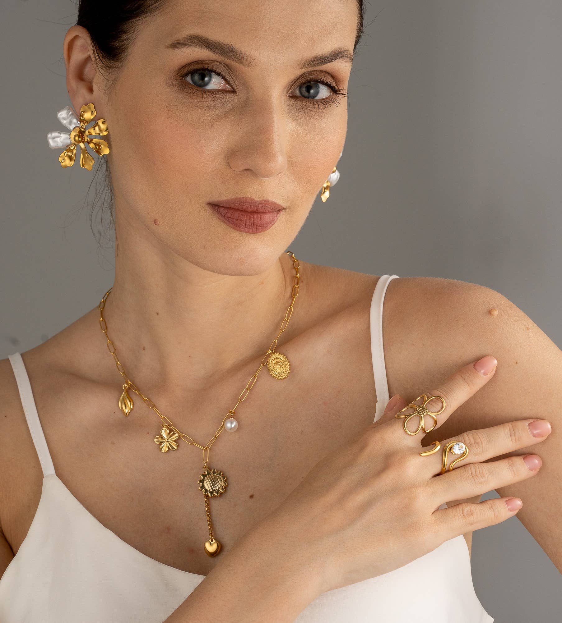 Anel flor vazada aço inoxidável design aéreo ajustável