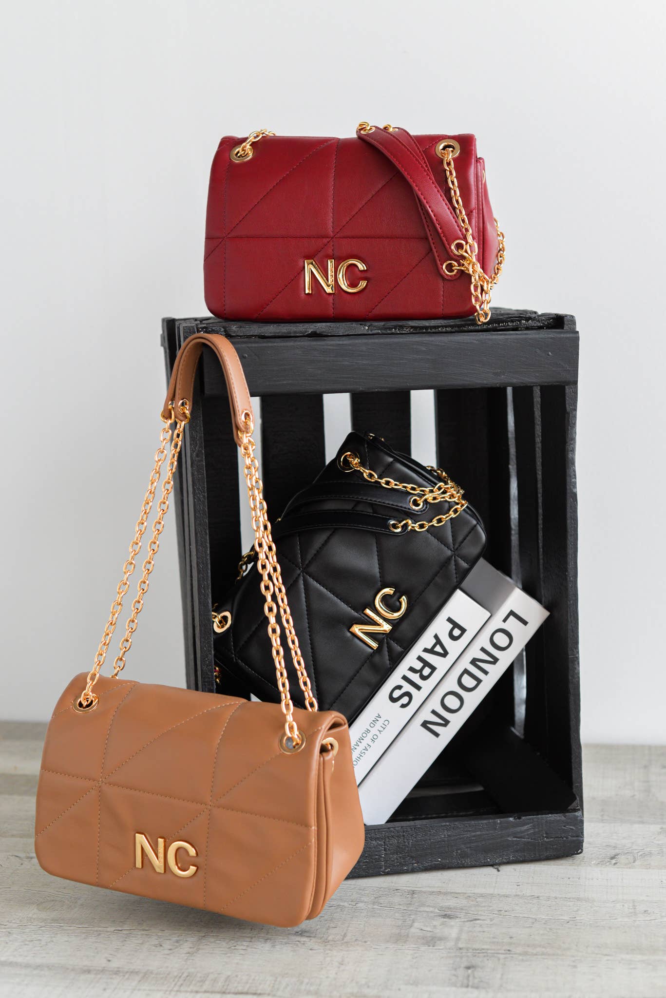 Bandoleira Aba Pele Vegana NC Costurada Preta