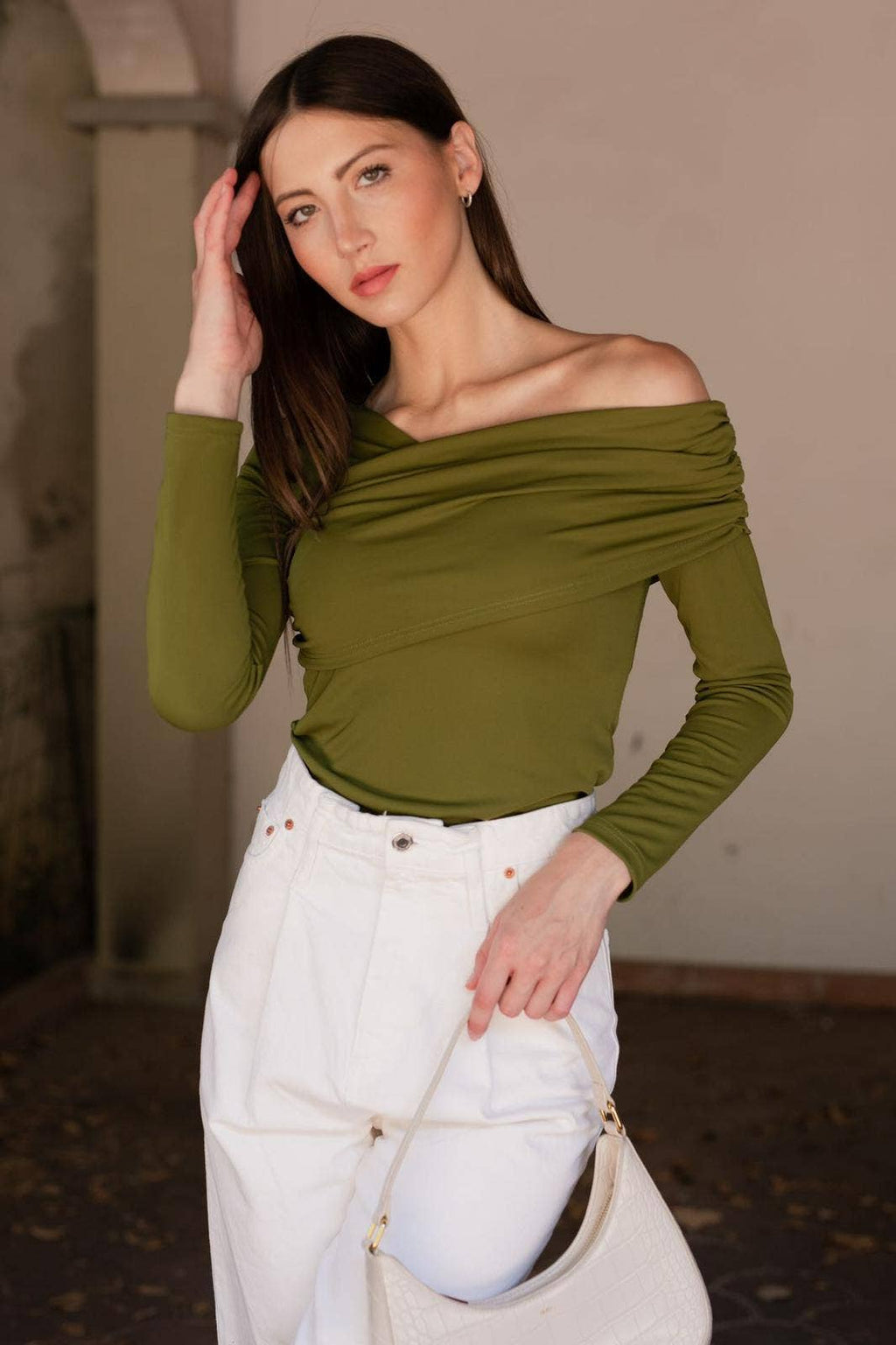 Blusa assimétrica ajustada tamanho único