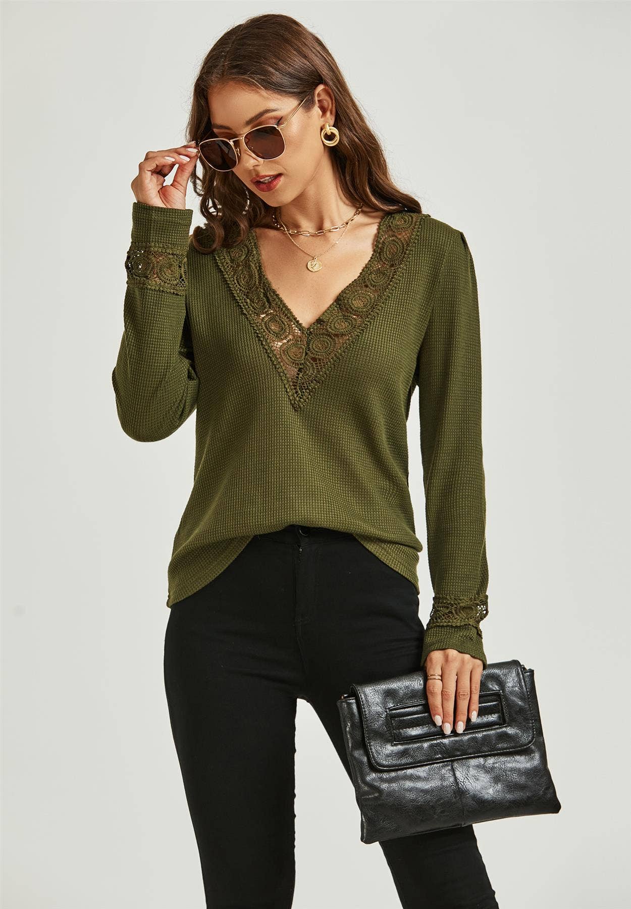 Top Reversível com Detalhe de Renda e Decote em V de Estilo Simples em Verde Oliva