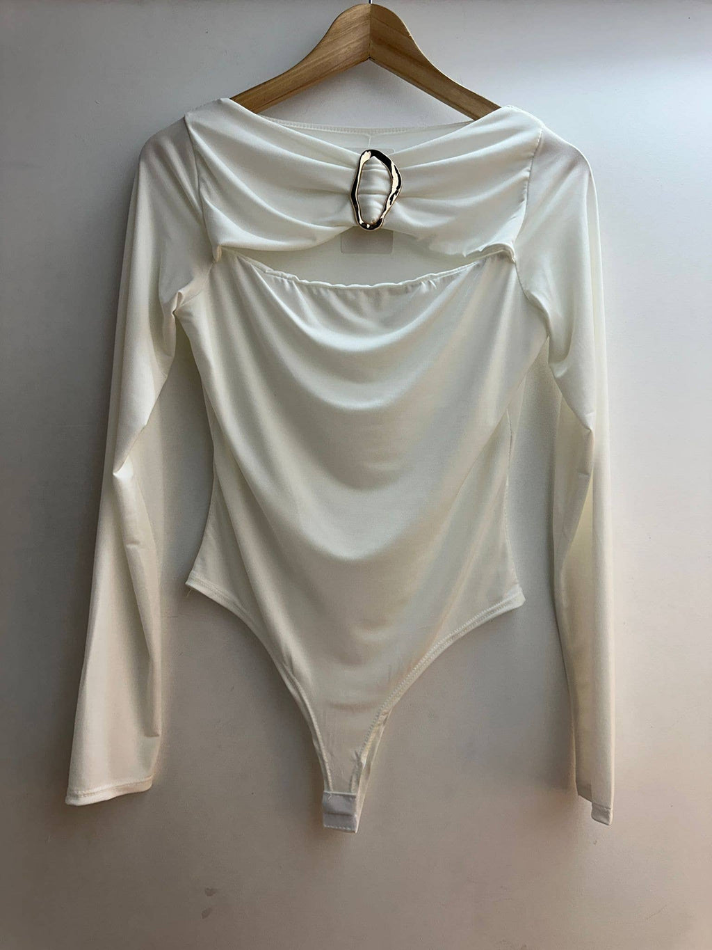 Body único com fivela