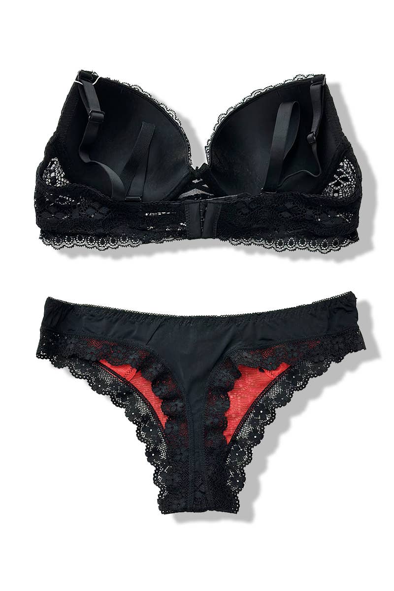 Conjunto de sutiã com aro e bojo + calcinha fio dental