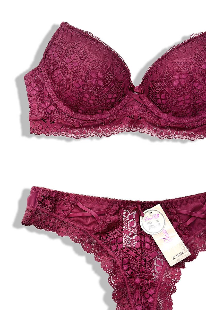 Conjunto de sutiã com aro e bojo + calcinha fio dental